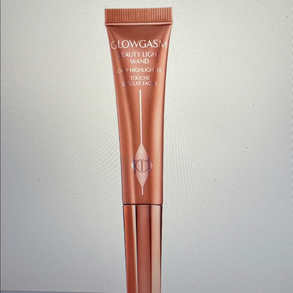 🌟Brand new in box, Charlotte Tilbury Glowgasm Beauty Light Wand in Pinkgasm🌟